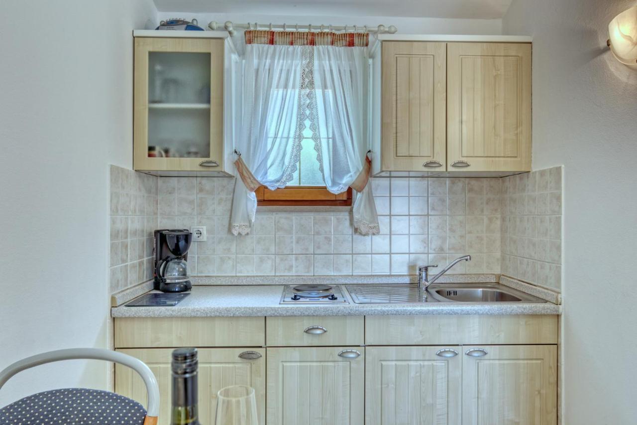 Apartmets Slavica 1644 Banjole Buitenkant foto